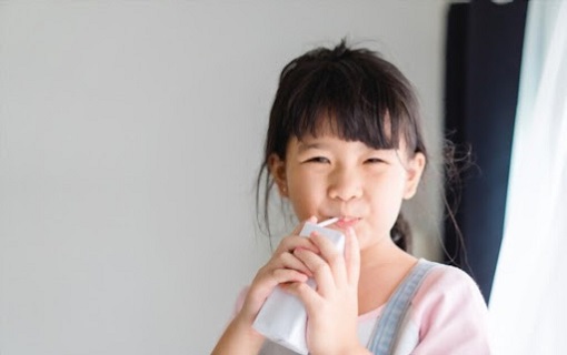 Sữa bột pha sẵn bé phát triển toàn diện